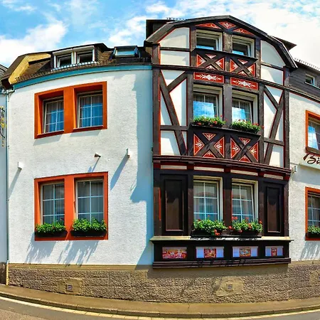 Zum Baeren Hotel 4*