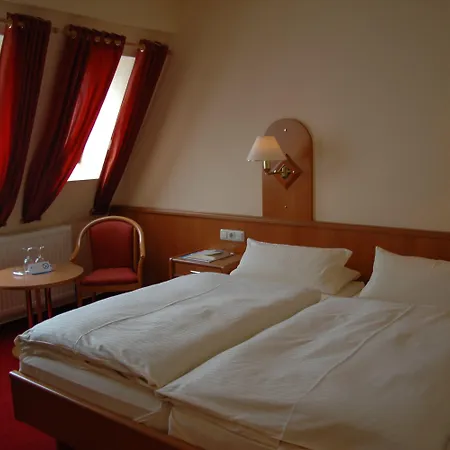 Zum Baeren Hotel 4*