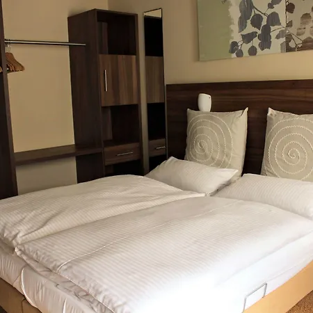 Szálloda Zum Baeren 4*