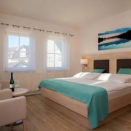 Hotel Zum Baeren 4*