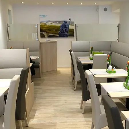 Zum Baeren Hotel 4*